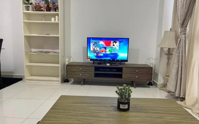 Regalia Suites & Residence studio Apartment by Enjoy your stay