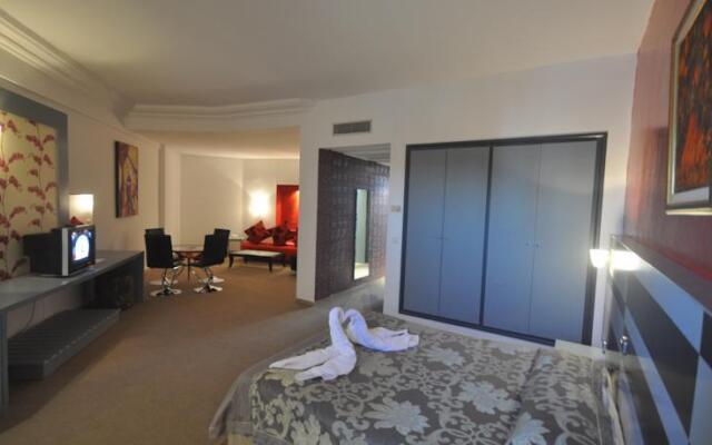 Chiraz Thalasso Hotel Монастир комната для гостей