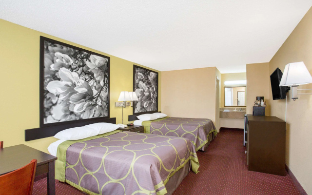 Super 8 by Wyndham Sumter