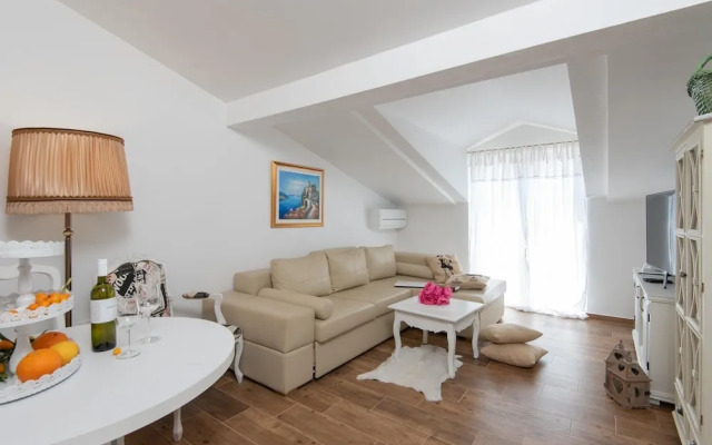 Apartments LLR