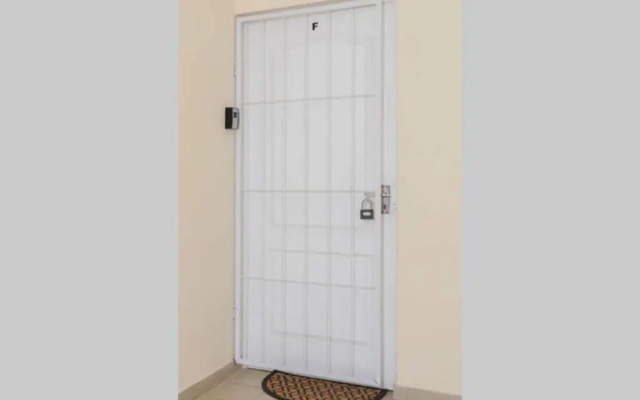 Sun n Surf Sunny and spotless 1 bedroom apartment