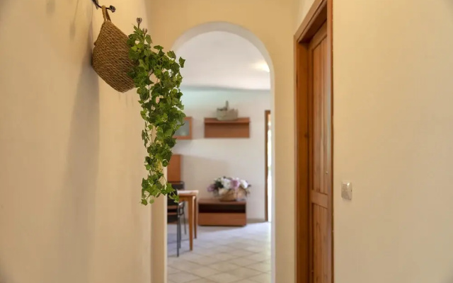 Near Alghero Shardana Guest House in Uri With Swimming Pool