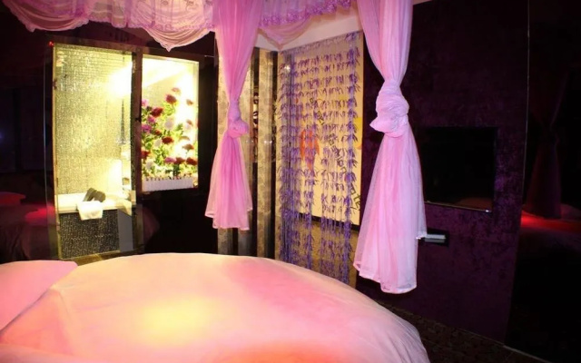 Yimi Collection Hotel (Shanghai Xizang North Road Subway Station)