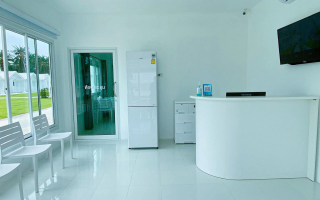 The White Resort
