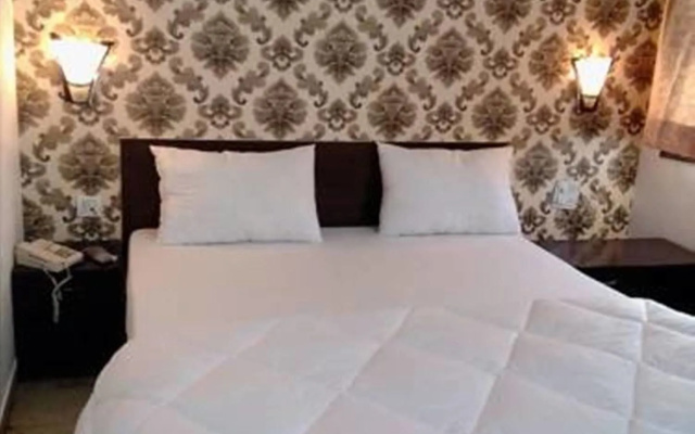 Hotel Navneet Grand