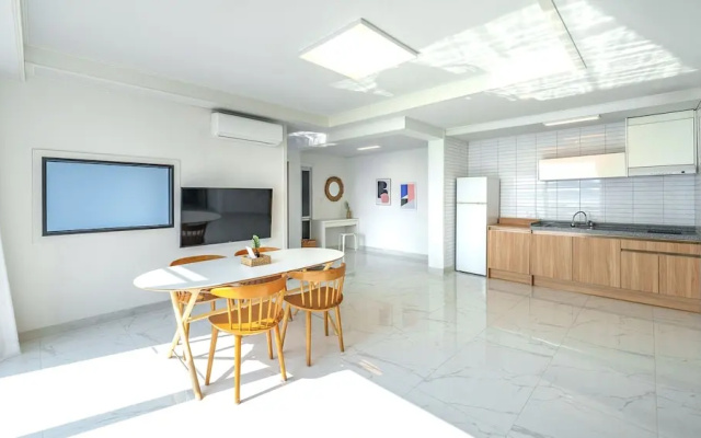 Yeosu Jangsuri Poolvilla&spa Pension