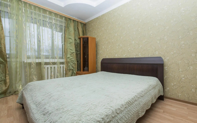 HomeHotel (ХоумОтель) на проспекте Молодежный 38к2