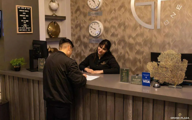 Hotel Grand One Plaza