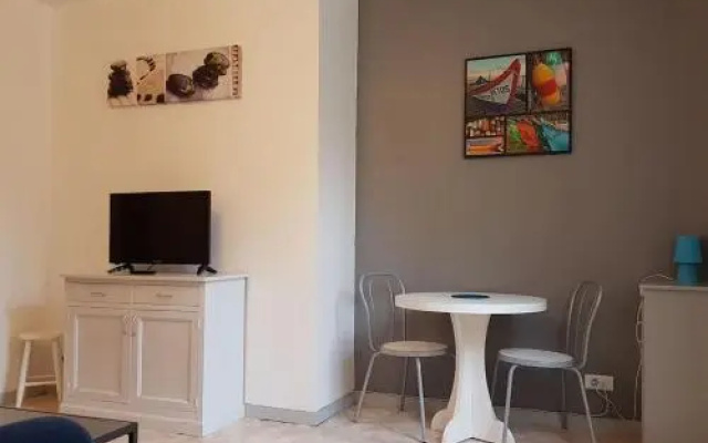 10 Rue des Récollets 1er gauche