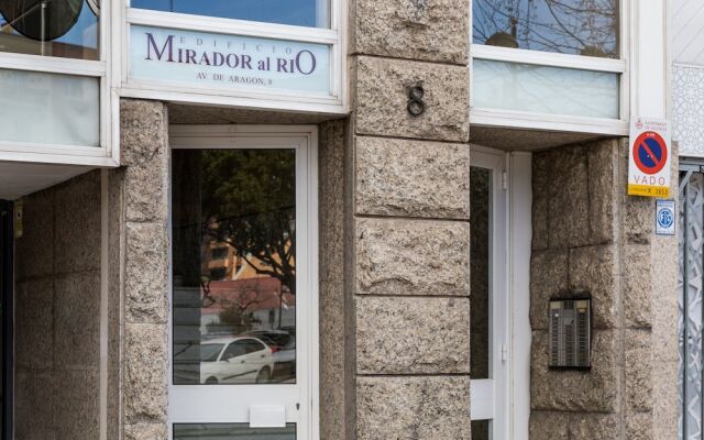 Отель Apartamento Travel Habitat Aragon вид на фасад