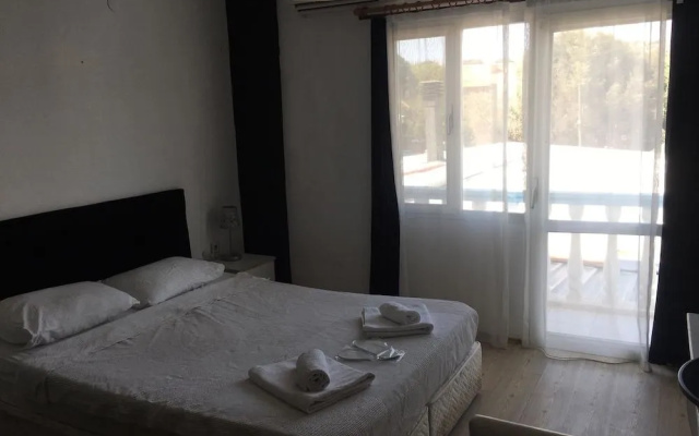 Alacati Sakiz Ev Hotel