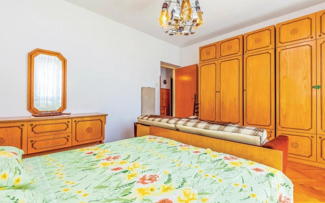 Awesome Apartment in Jadranovo With 2 Bedrooms and Wifi