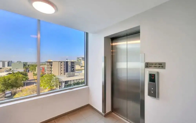 Stylish 1-bed Darwin City Stay With Balcony Views