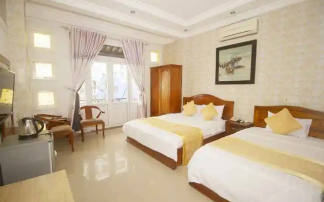 Hue Harmony Hotel