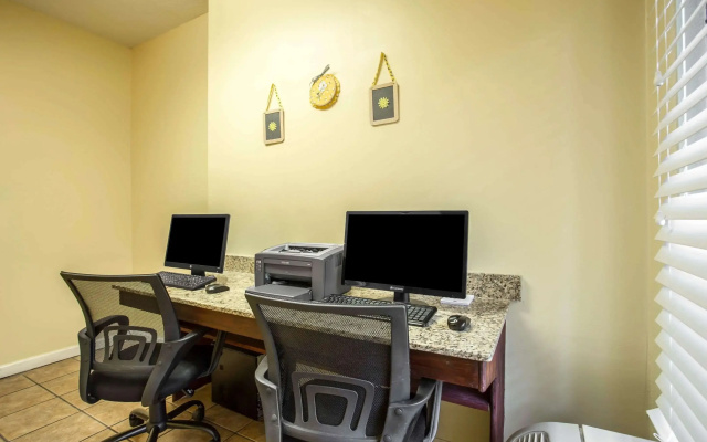 Clarion Inn & Suites Aiken South