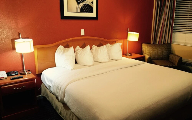 Vista Inn & Suites Beale Street