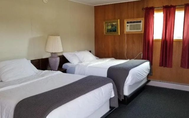 Huron Inn