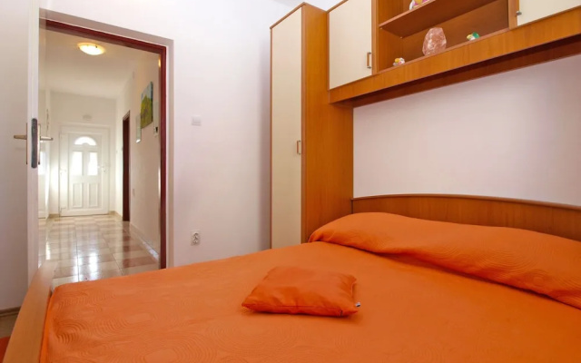 Apartment 1789