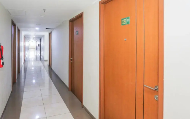 Hotel O Ciputat Near Apartment Green Lake View Ciputat