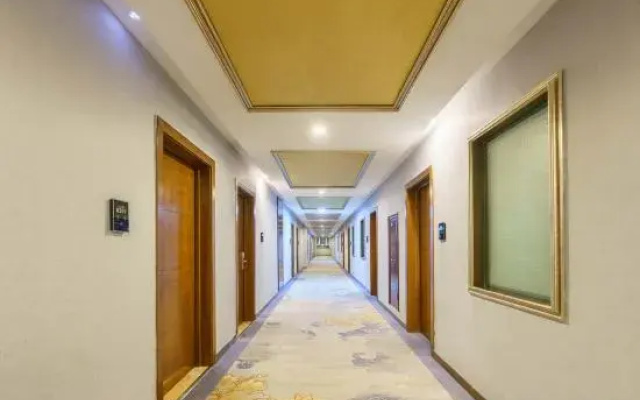 James Joyce Coffetel Hotel (Hami Yingbin Avenue)