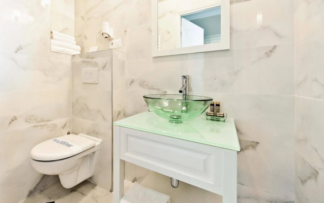 Schanel Residence