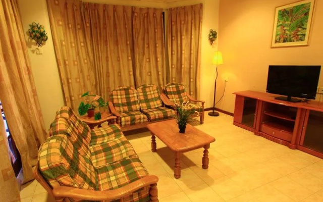Six Villa Inn