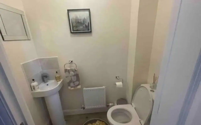 Bristol Unique Townhouse - 4 Bedroom House