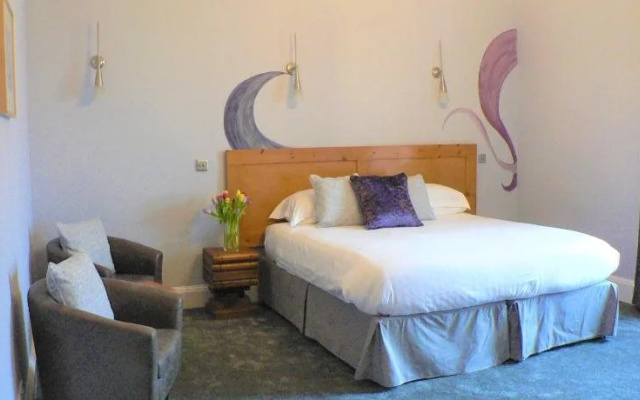 Straven Guest House