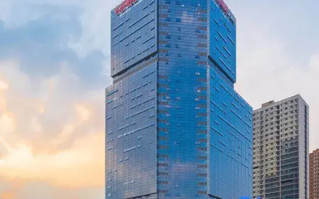 The Romantic hotel(Daminghu store, Jinan)