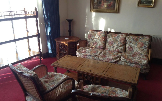 The Crown Hotel