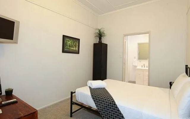 Alexandra Lodge