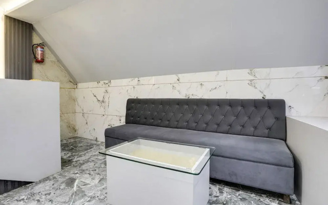 FabHotel Regal Residency