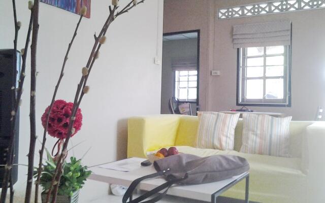 Отель Village House CAC123 вид на фасад