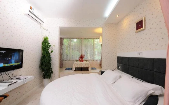 V. HOME Inn (Yangshuo West Street Branch)