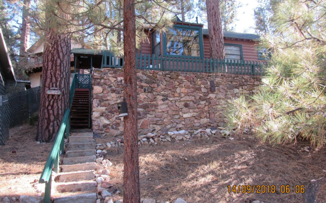 Apple Bear Cabin