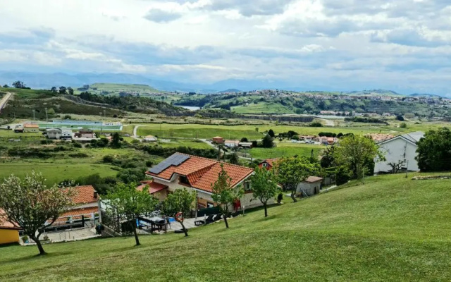 Casa con piscina y fantasticas vistas