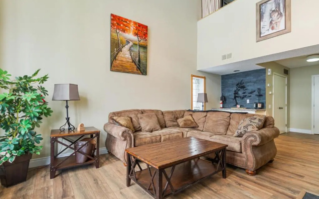 Blue Mountain, 2BR, Slopeside-Chateau Ridge