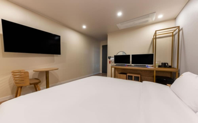 Brown Dot Hotel Cheonan Dongnam