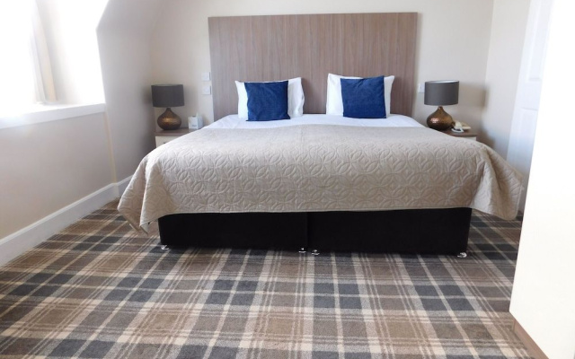Cullen Bay Hotel