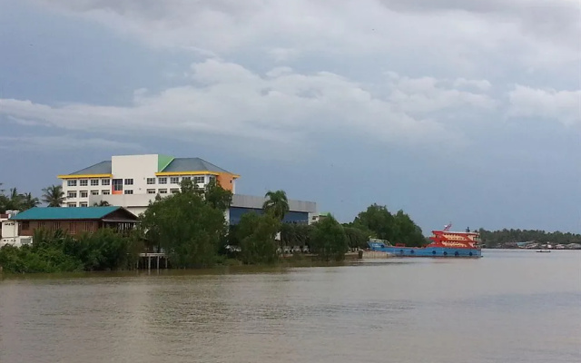 See View Riverside Hotel