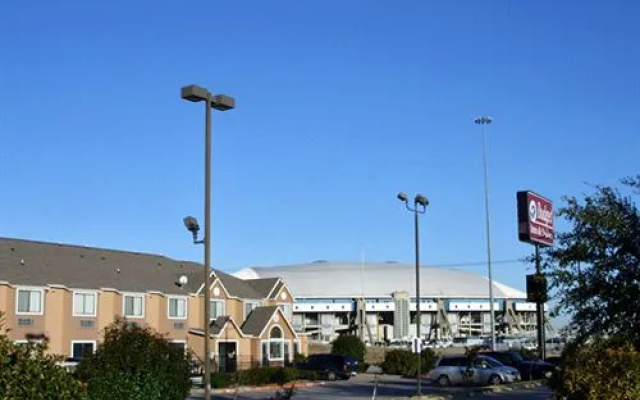 Budget Inn And Suites Texas Stadium