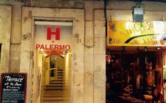 Отель Hostal Palermo Испания, Барселона - отзывы, цены и фото номеров - забронировать отель Hostal Palermo онлайн вид на фасад