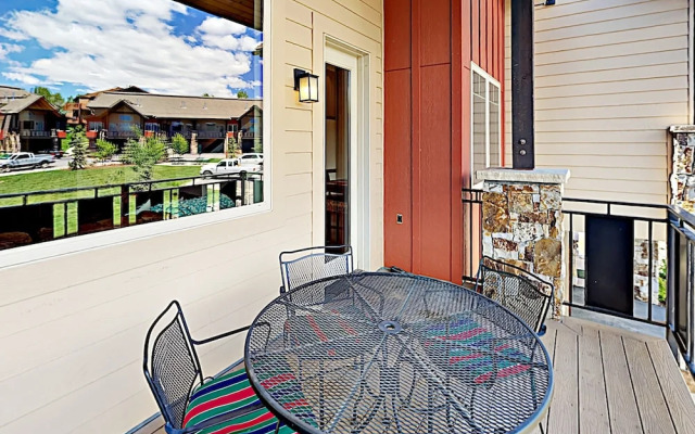 Steamboat Springs Skiers Townhouse by RedAwning