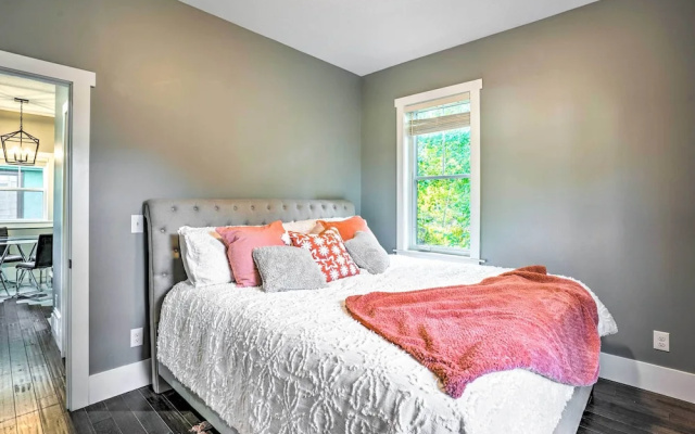Pet-friendly Minneapolis Home ~ 6 Mi to Dtwn!