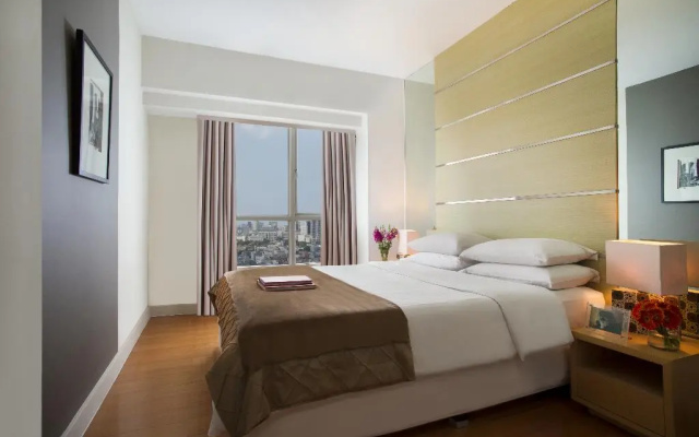 Three Bedroom Executive Apartment, Somerset Berlian Jakarta
