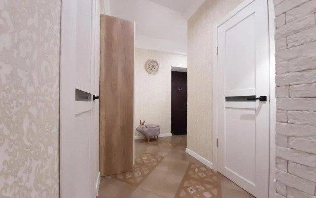 2 BDR apartment near Gorky Park, Center
