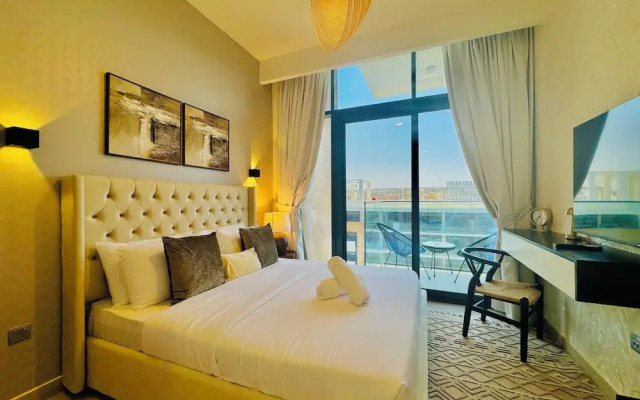 Venduras - Chic Studio in Azizi Riviera