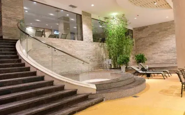Fanhua Hotel