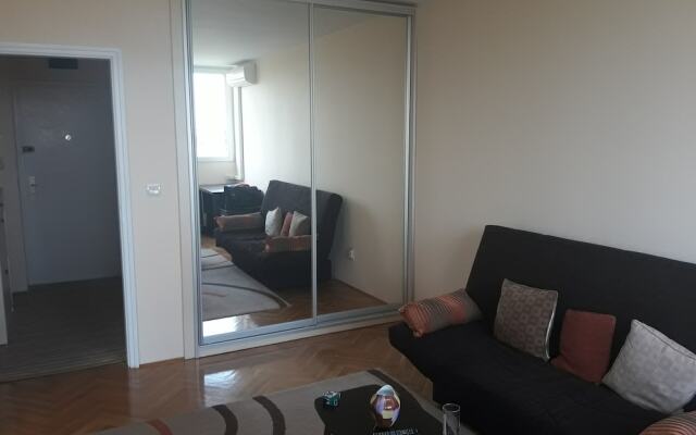 Apartment Loti 0