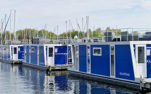 Water View Lodge in Naarden